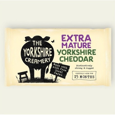 YORKSHIRE EXTRA MATURE CHEDDAR(YORKSHIRE CREAMERY)-1.25KG